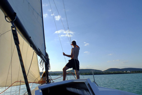 Vanuit Boedapest: privézeiltocht Balatonmeer/schiereiland Tihany