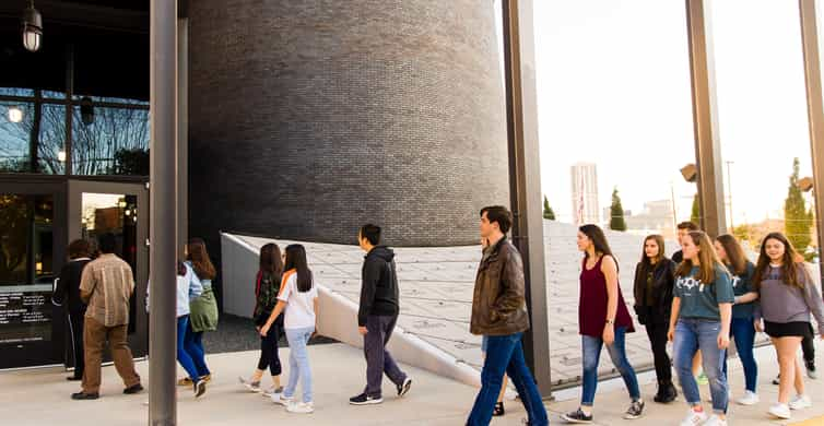 holocaust museum houston tours