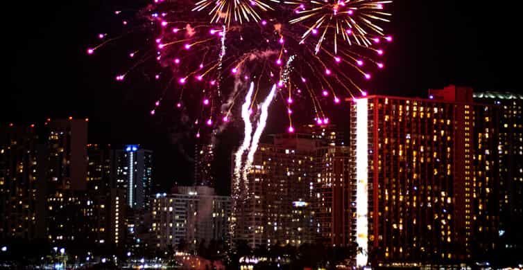 catamaran fireworks cruise oahu