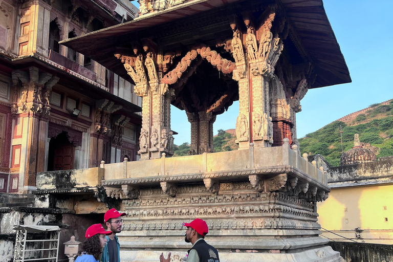Jaipur: Amer City Heritage Walking Tour with Breakfast