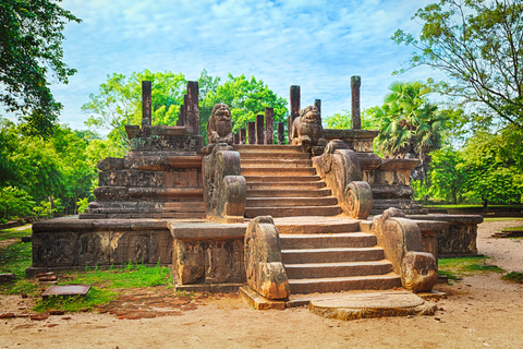 Day Trip to the Ancient Capital of Polonnaruwa From Colombo