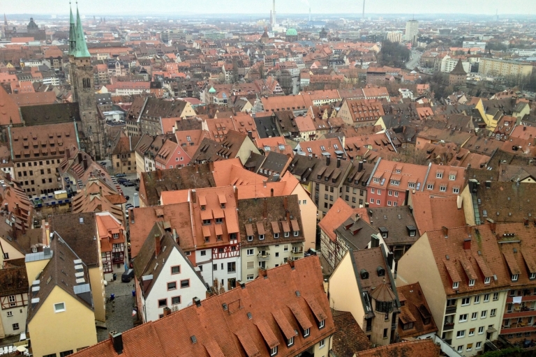Nürnberg: Schnitzeljagd und Stadtbesichtigung mit SelbstführungNürnberg: Schnitzeljagd und Spaziergang durch die Stadt