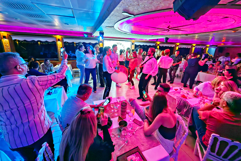 Istanbul: New Year&#039;s Eve Bosphorus Cruise with Dinner OptionVIP Dinner Menu, Alcoholic Drinks, and Hotel Transfer