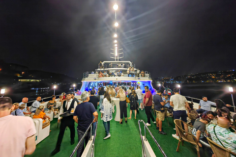 Istanbul: New Year&#039;s Eve Bosphorus Cruise with Dinner OptionVIP Dinner Menu, Alcoholic Drinks, and Hotel Transfer