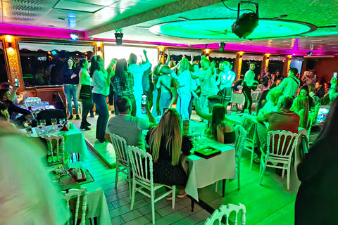 Istanbul: New Year&#039;s Eve Bosphorus Cruise with Dinner OptionVIP Dinner Menu, Alcoholic Drinks, and Hotel Transfer