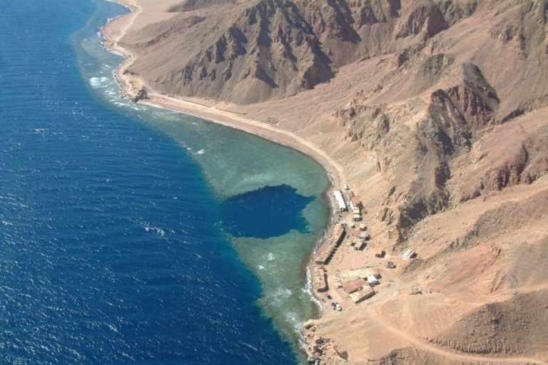 Sharm El Sheikh: dagtrip Colored Canyon, Blue Hole & DahabSharm El Sheikh: Jeepsafari Red Canyon & Blue Hole & Dahab
