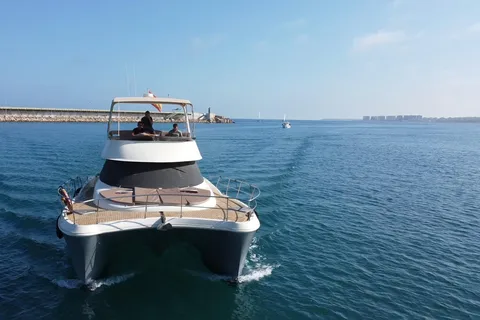 Puerto del Carmen: Catamaran Trip with Water Sports