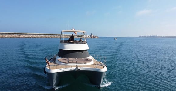 Puerto del Carmen: Catamaran Trip with Water Sports