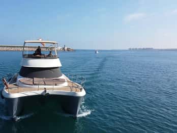 Puerto del Carmen: Catamaran Trip with Water Sports
