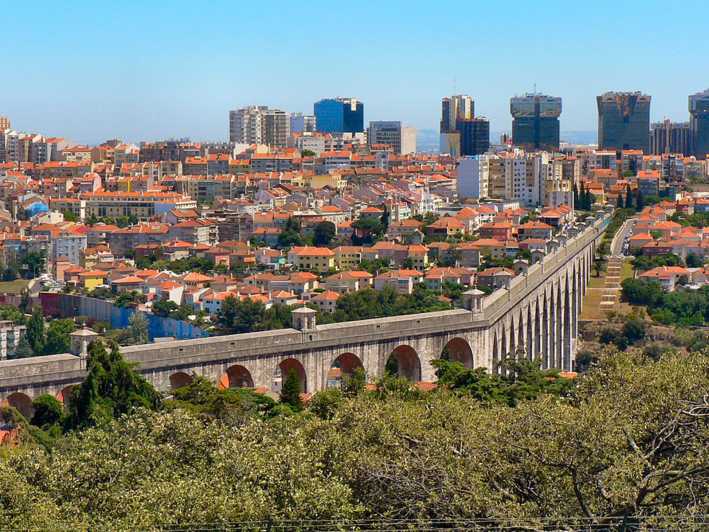 Lisbon: Cristo Rei, Belém, Aqueduct, and LxFactory Van Tour