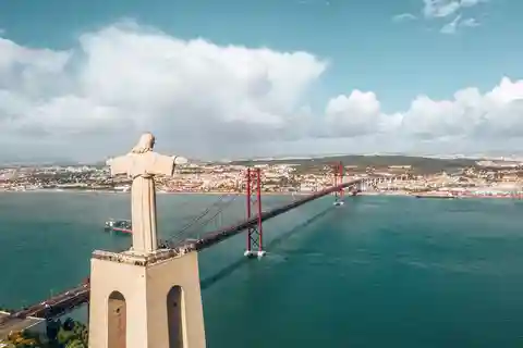 Belém, Aqueduc de Lisbonne et Cristo Rei avec un guide Van Tour