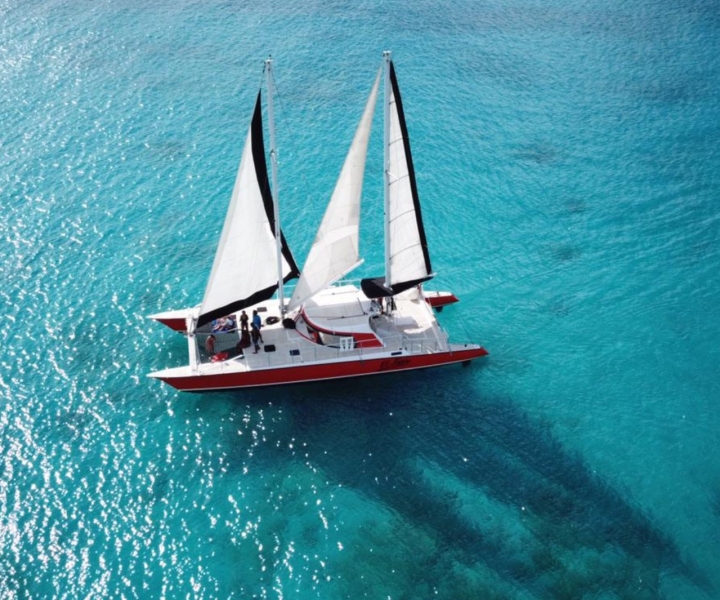 Barbados: Catamaran Tour with Snorkeling and Lunch