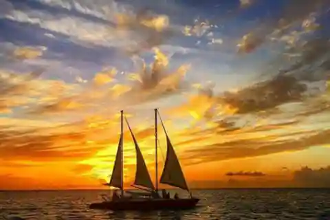 Barbados: Sunset, Turtle, & Shipwreck Cruise w/ Snacks