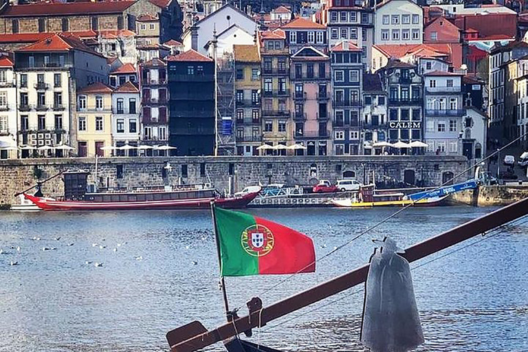 Porto: Traslado particular para Lisboa com paradas em até 3 cidadesPare em 3 cidades