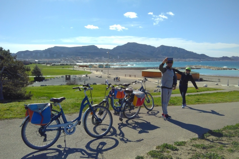 Depuis Marseille : tour en vélo électrique aux CalanquesVisite guidée en anglais