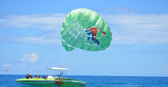 Oahu: Parasail on Maunalua Bay with Diamond Head Views