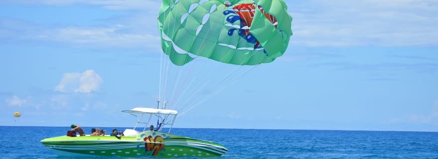 Oahu : Parasail sur la baie de Maunalua avec vue sur le Diamond Head