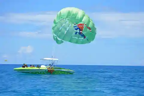 Oahu: Parasail sulla baia di Maunalua con Diamond Head Views