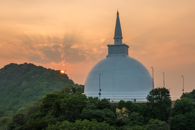 Dagtocht naar UNESCO stad Anuradhapura vanuit Kaluthara