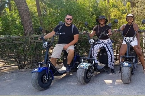 Athen: Geführte E-Scooter-Tour im Akropolis-Gebiet