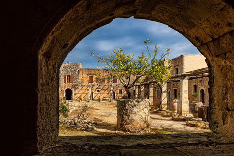 Von Heraklion aus: Tagesausflug nach Rethymno, Arkadi und zum Kourna-SeeTour mit Fahrer