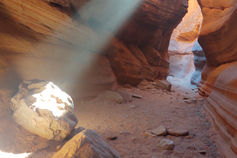 Kanab: Peek-a-Boo Slot Canyon ATV Self-Driven Guided Tour 4-Person UTV