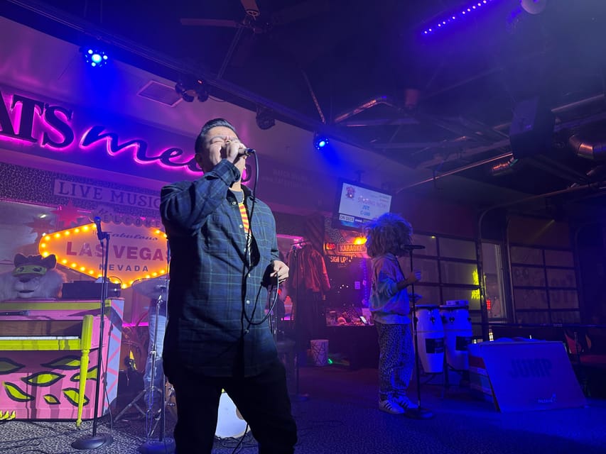 ラスベガスのダウンタウン フリーモント ストリートのバー巡り GetYourGuide