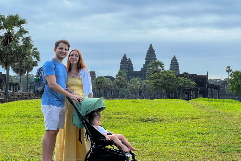 Siem Reap: Angkor Wat Sunrise Tour a través de Tuk Tuk y desayuno