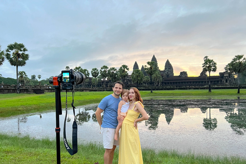 Siem Reap: Angkor Wat Sunrise Tour via Tuk Tuk &amp; Breakfast