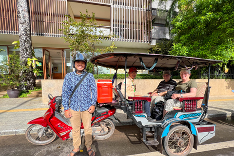 Siem Reap: Angkor Wat Sunrise Tour a través de Tuk Tuk y desayuno