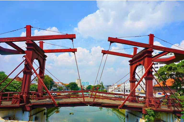 Jakarta: Museums, Chinatown & Colonial Landmarks Tour Group Tour with Transfer and Tickets