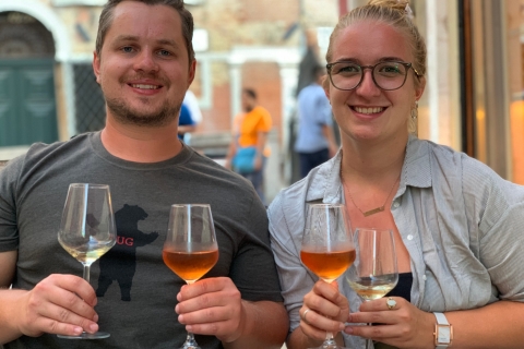 Venecia: tour gastronómico y degustación de vinos en grupos pequeños con un local