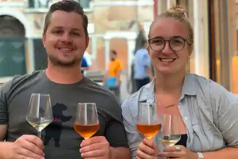 Evening in Venice with a local: food and wine tasting tour