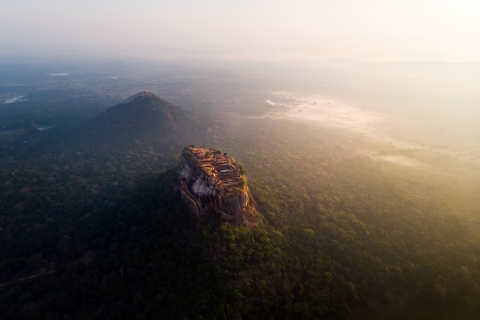 Sigiriya en Pidurangala-rots van Negombo