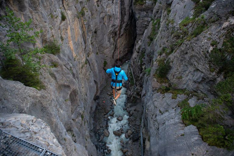 Interlaken: Canyon Swing in GrindelwaldCanyon Swing mit Abflug von Grindelwald