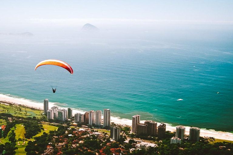 Rio de Janeiro: Paragliding with Hotel Transfers