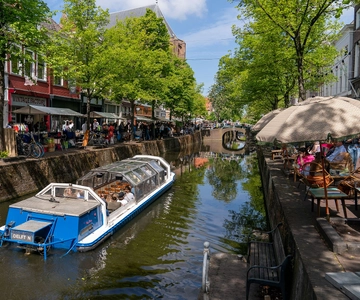 Delft: Grachtenrundfahrt mit Guide