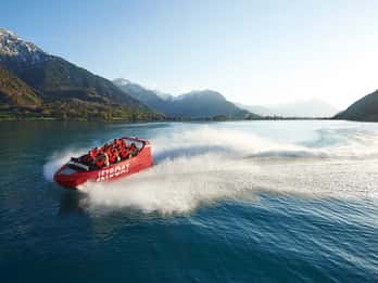 Interlaken: Jetboat-Fahrt auf dem Brienzersee