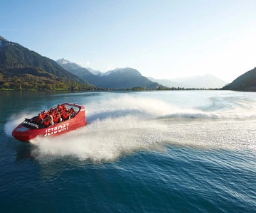 Interlaken: Paseo panorámico en lancha motora por el lago de Brienz