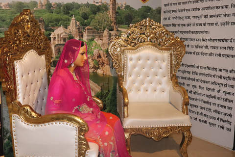 Udaipur: Wax Museum Udaipur Inträde Allt ingårUdaipur: Wax Museum Udaipur Skip-the-line entrébiljett