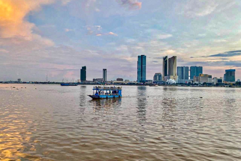 Phnom Penh: Mekong River Sunset Cruise en Tuk Tuk Ride