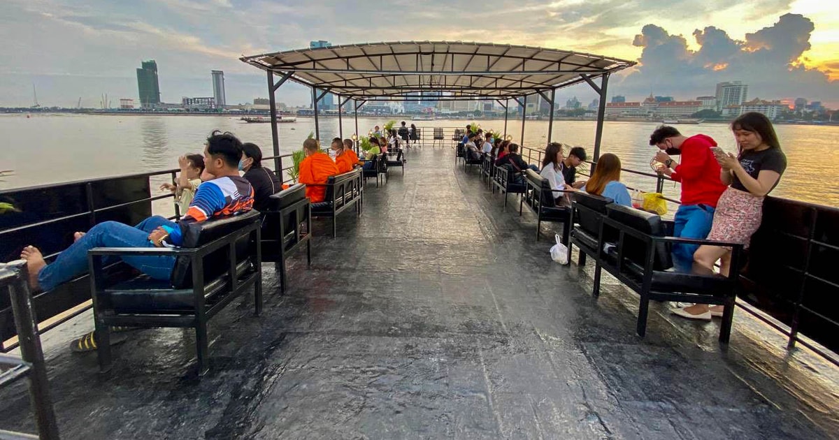 Phnom Penh : croisière au coucher du soleil sur le Mékong et balade en ...