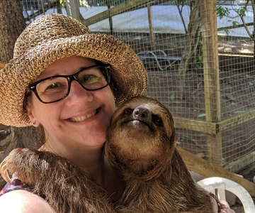 Roatan: Monkeys and Sloths Hangout with Island Tour