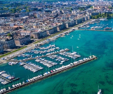 Geneva: United Nations, Old Town and Lake E-Bike Tour