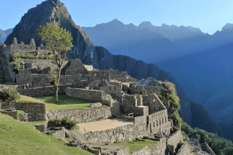 Caminhada clássica de 5 dias de Salkantay a Machu Picchu de volta de tremSalkantay: Machu Picchu Trek de 5 dias com tudo incluído