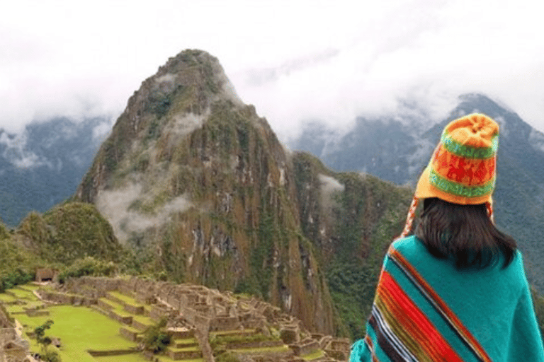 Caminhada clássica de 5 dias de Salkantay a Machu Picchu de volta de tremSalkantay: Machu Picchu Trek de 5 dias com tudo incluído