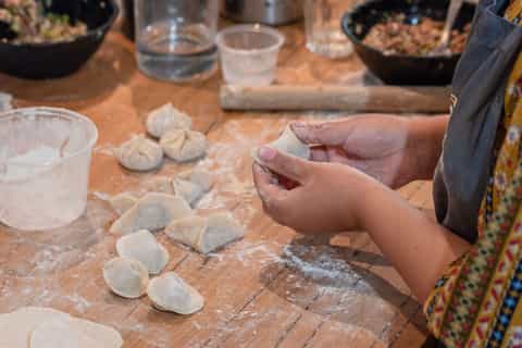 Melbourne: Chinese Dumpling Cooking Class with a Drink - Image 3