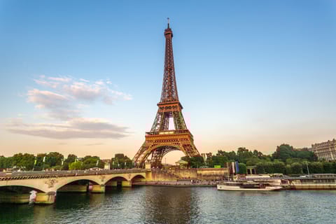 Torre Eiffel: 2.º piso por las escaleras con cima opcional