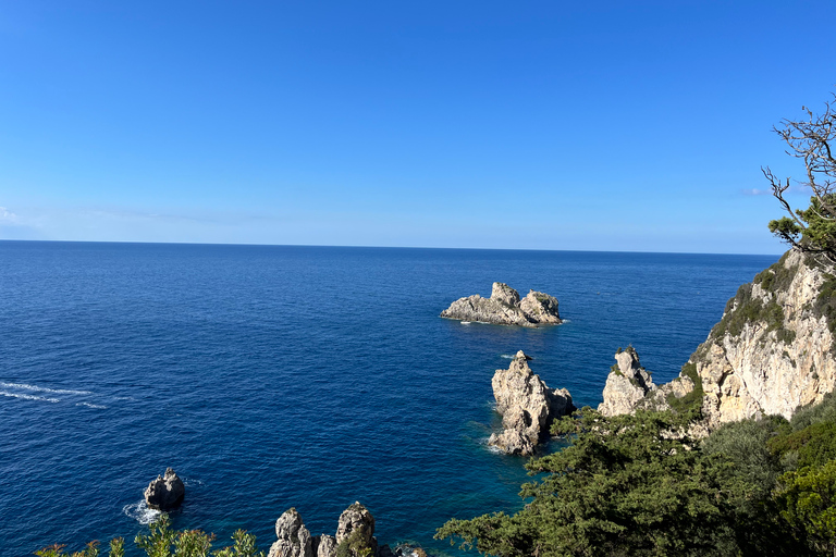 Corfú: recorrido por Palaiokastritsa, la isla de los ratones y el casco antiguoTour privado