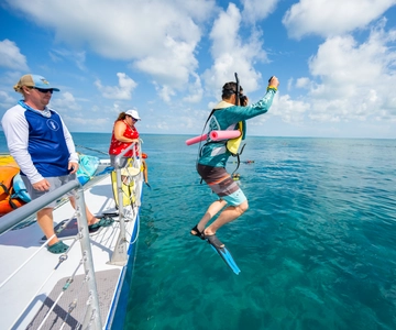 Key West: Afternoon Reef Snorkel Tour with Open Bar